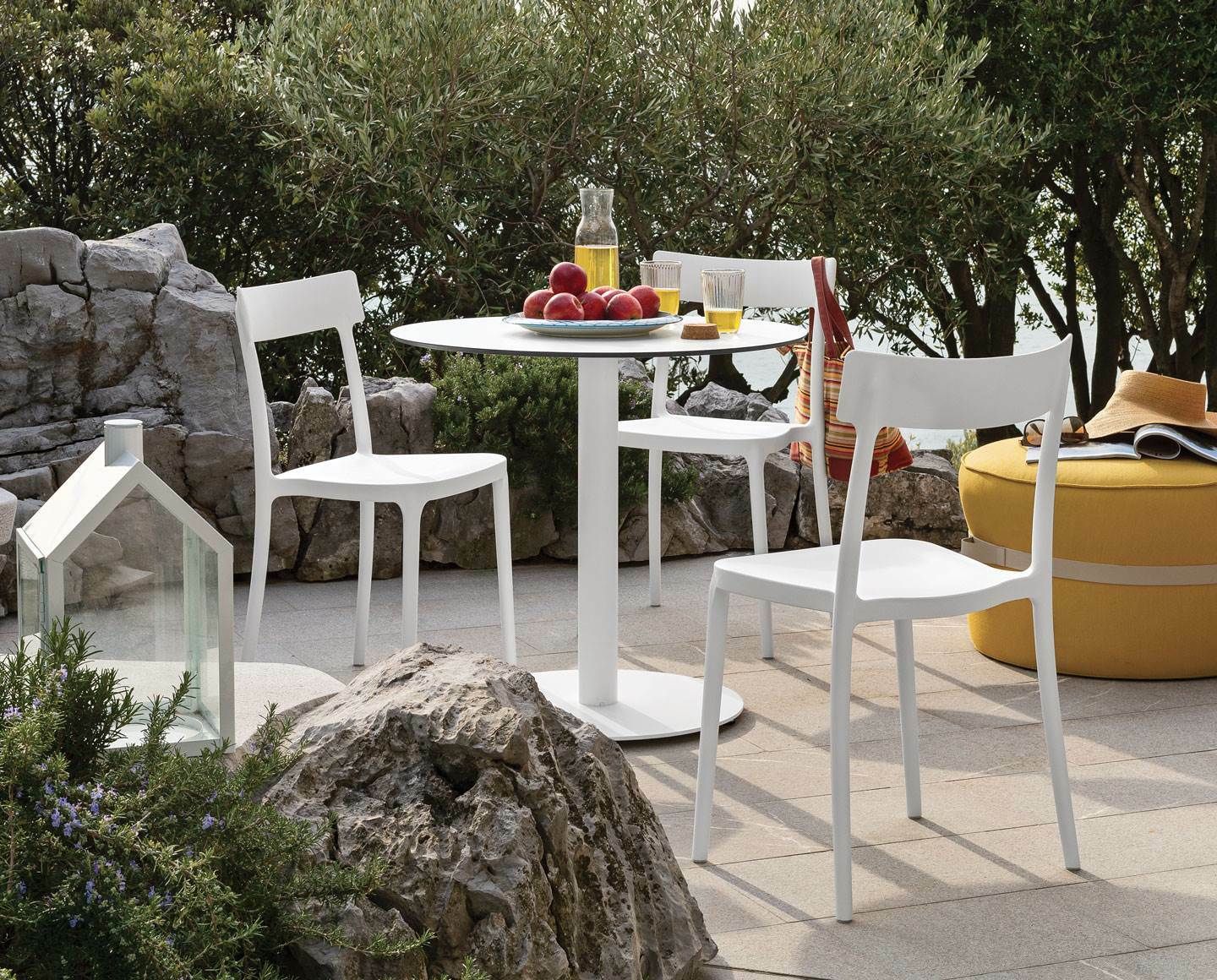Skandinaviški lauko baldai minimalistiniam dizainui: kaip sukurti tobulą estetiką?